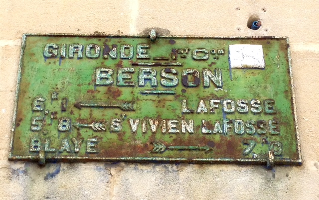 Ancienne plaque indicatrice. - Berson