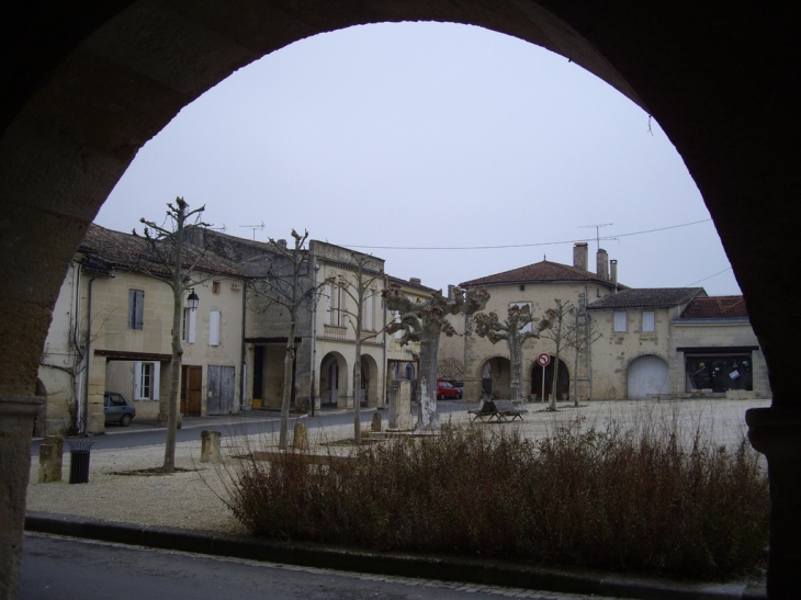 Les couverts de la bastide franco-anglaise. - Blasimon