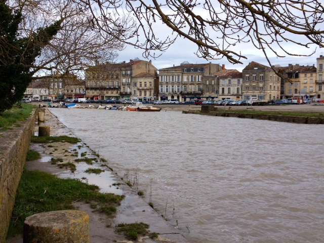 Le vieux port de Blaye.