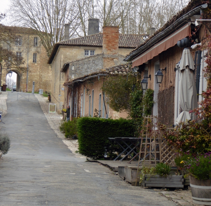 Une rue de la citadelle - Blaye