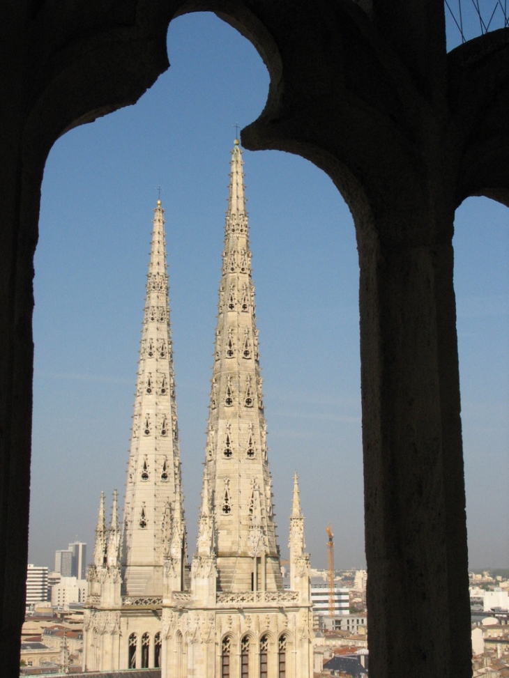 Les flèches de la cathédrale depuis la Tour Pey-Berland - Bordeaux