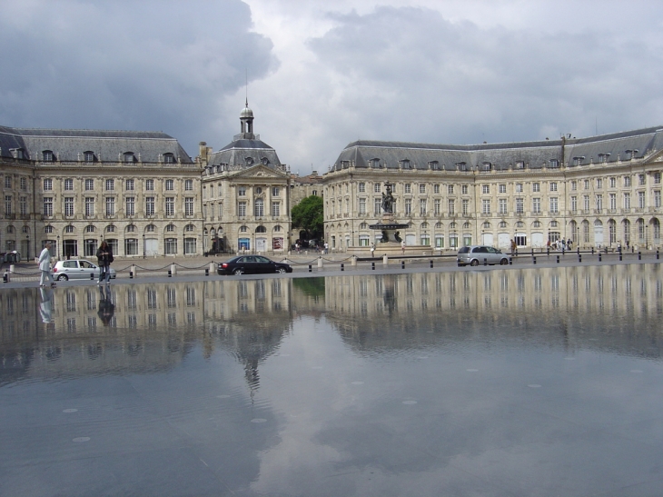 La bourse et le miroir d'eau - Bordeaux