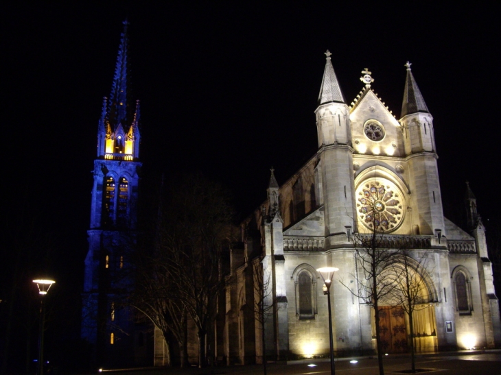 L'église St Amand de Caudéran. - Bordeaux