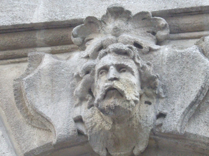 Mascaron. - Bordeaux