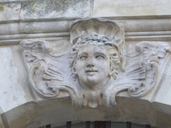 Mascaron. - Bordeaux