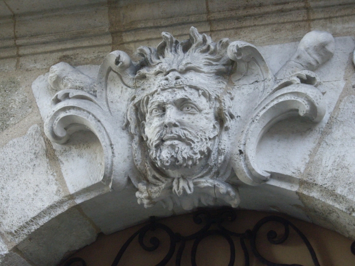 Mascaron. - Bordeaux