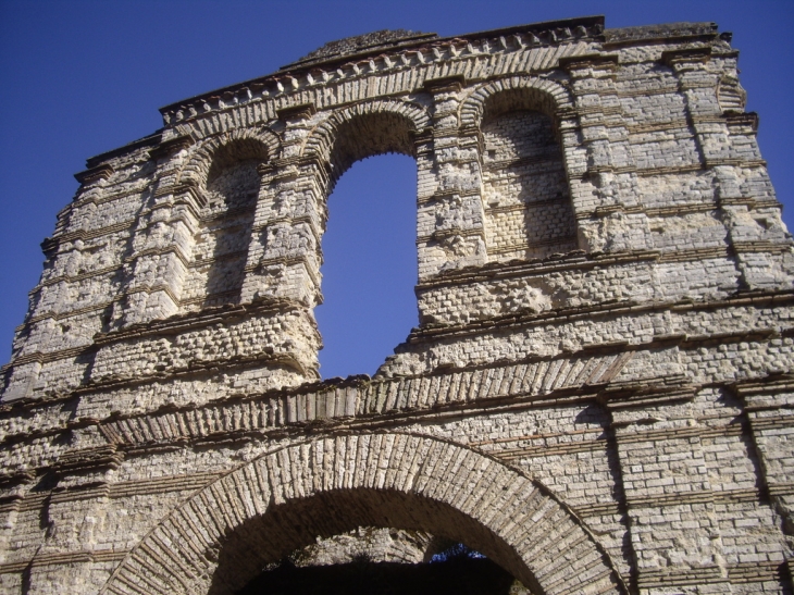 Ruines du Palais Gallien, amphithéatre gallo-romain du 2ème siècle ap. JC. - Bordeaux