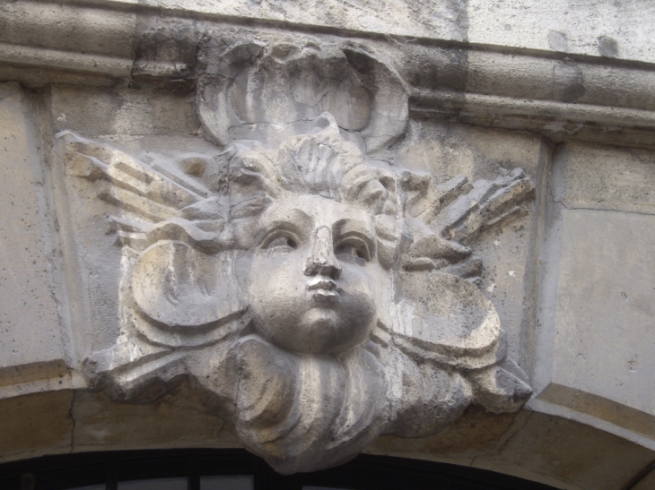 Mascaron. - Bordeaux