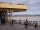 Photo suivante de Bordeaux Le belvédère de la passerelle au dessus de la Garonne.