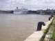 Photo suivante de Bordeaux Le paquebot Crystal Symphony à quai, 238 mètres de long, 1550 passagers.