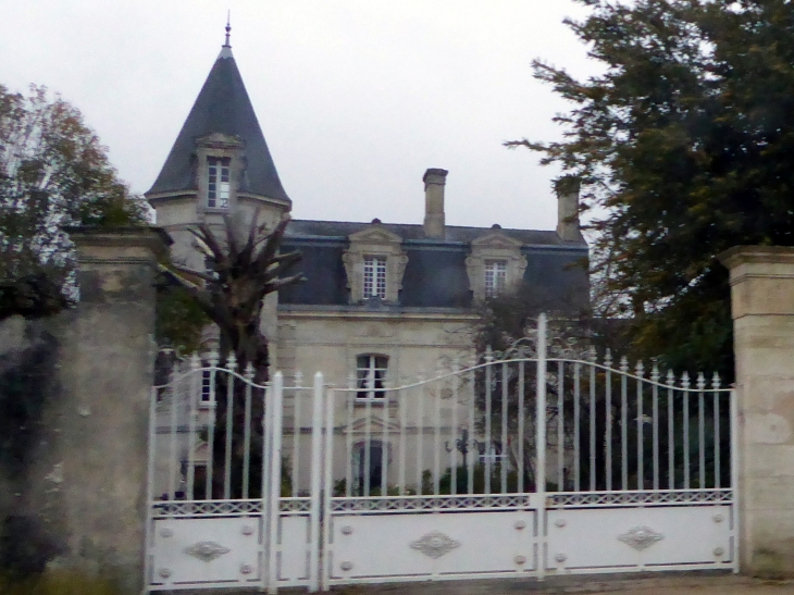 Petit château - Bourg