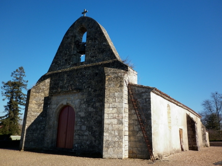 L'église et son clocher-mur à une baie campanaire. - Cantois