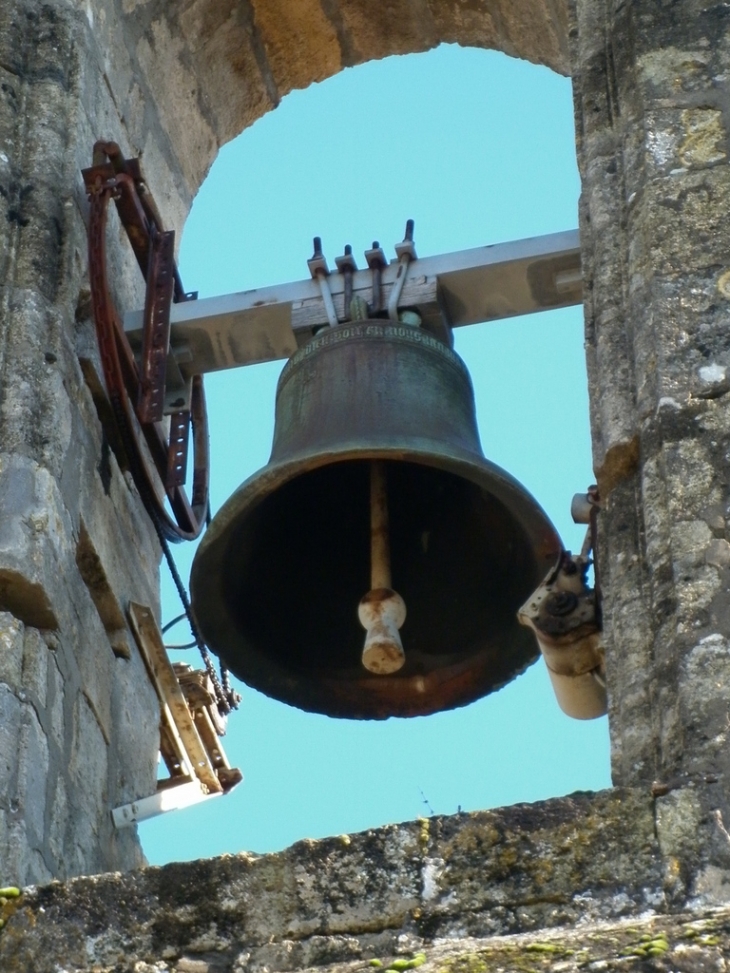 La cloche de l'église XVIème. - Cantois