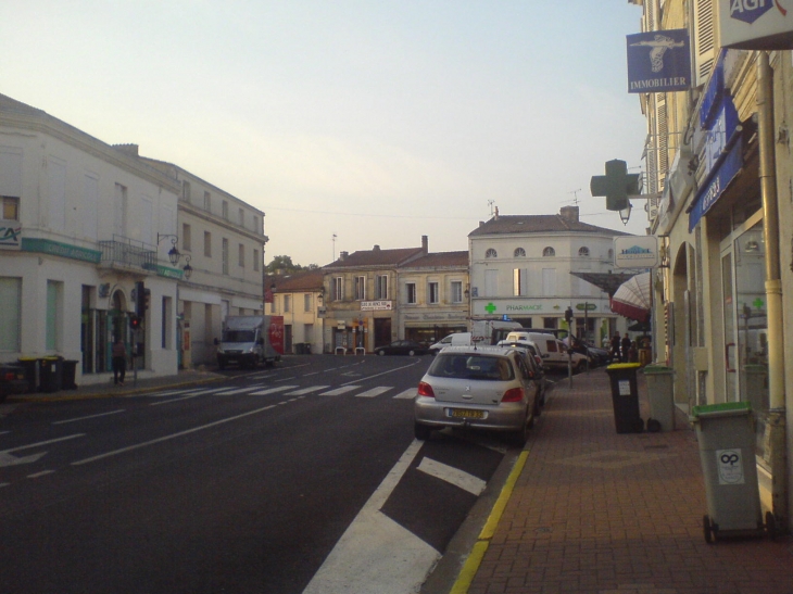 Place Aristide Briand - Castelnau-de-Médoc