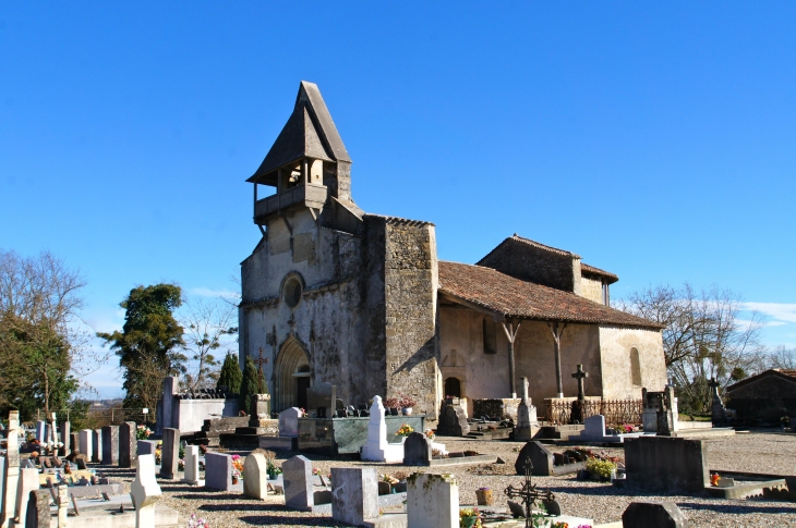 Eglise Saint Romain de Mazérac du XIIe siècle. - Castets-en-Dorthe