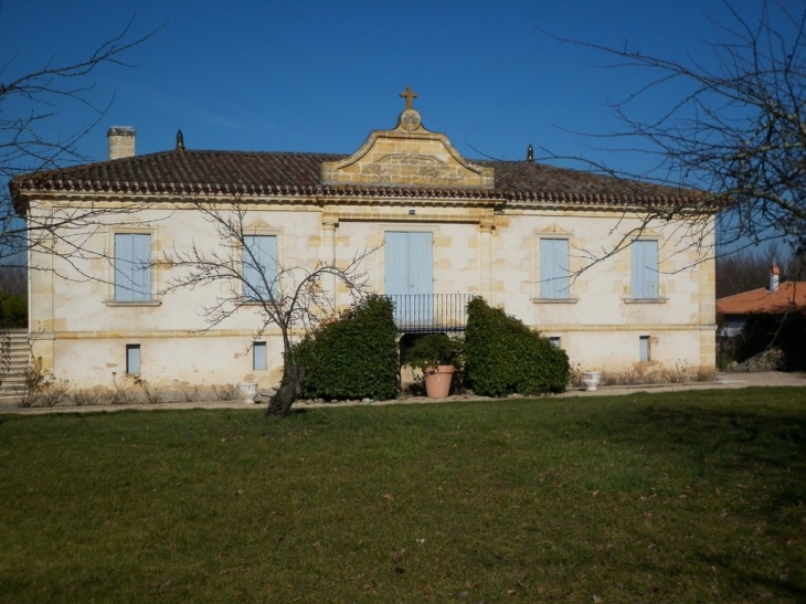 Le presbytère. - Castres-Gironde