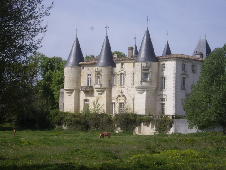 Château Barrault 14/16ème. - Cursan