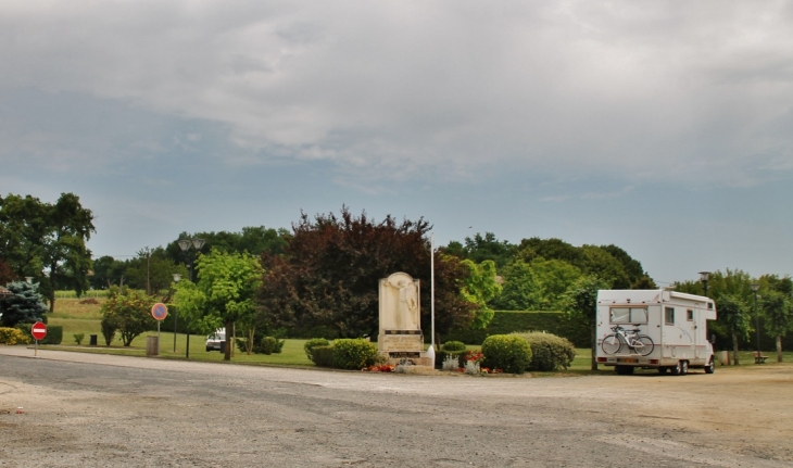 Monument aux Morts - Daignac