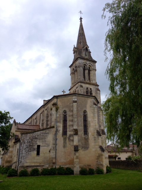 Le chevet de l'église. - Étauliers