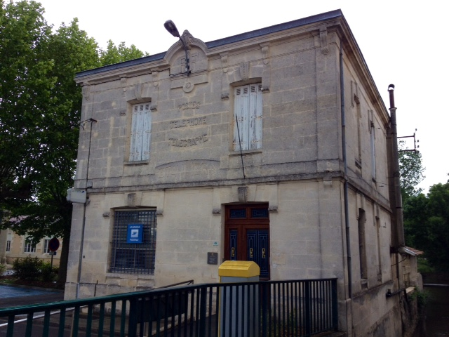 Le bureau de poste. - Étauliers