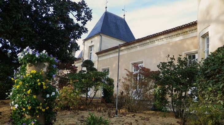 Château Lescombes 17/18ème. - Eysines