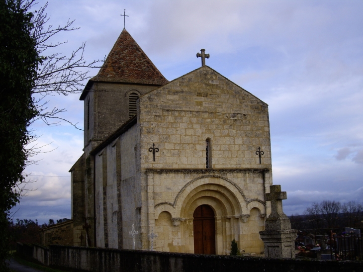 Eglise romane de Tourtirac (IMH). - Gardegan-et-Tourtirac