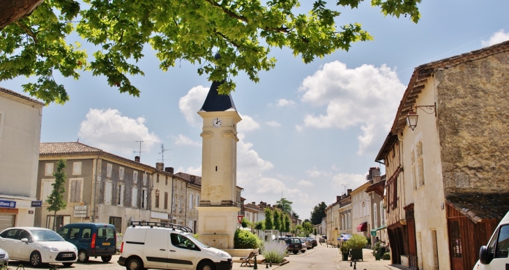 Tour de l'Horloge  - Gensac