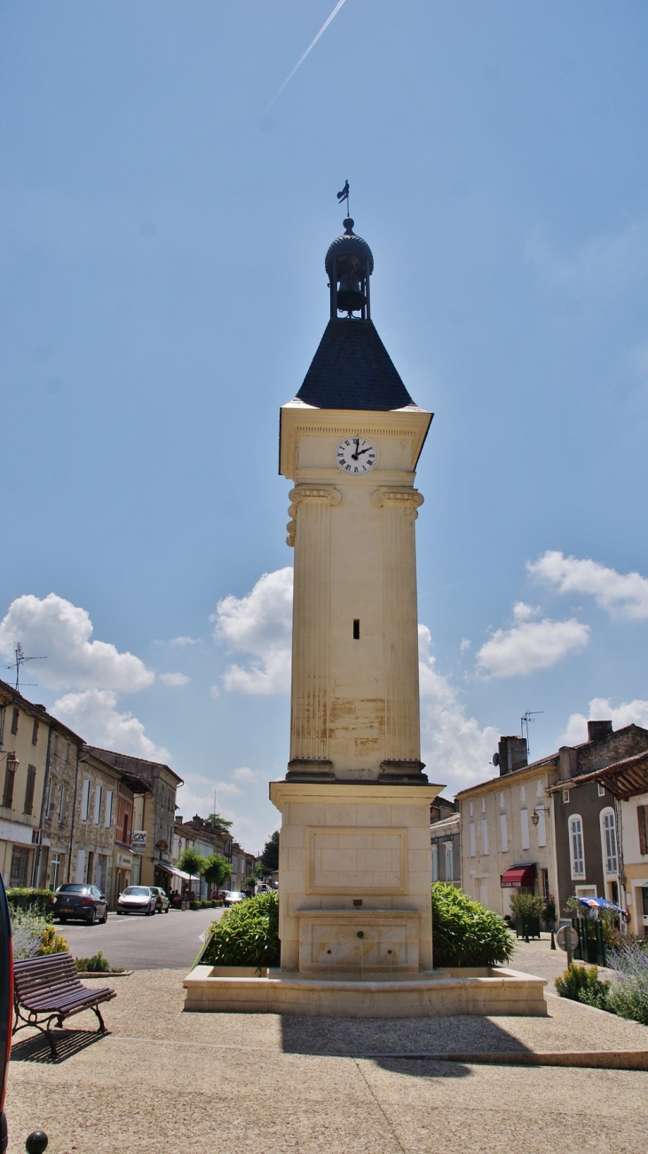 Tour de l'Horloge  - Gensac