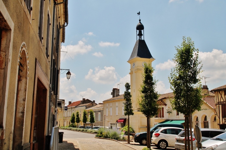 Tour de l'Horloge  - Gensac