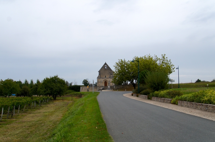 L'église Saint Pierre. - Gours