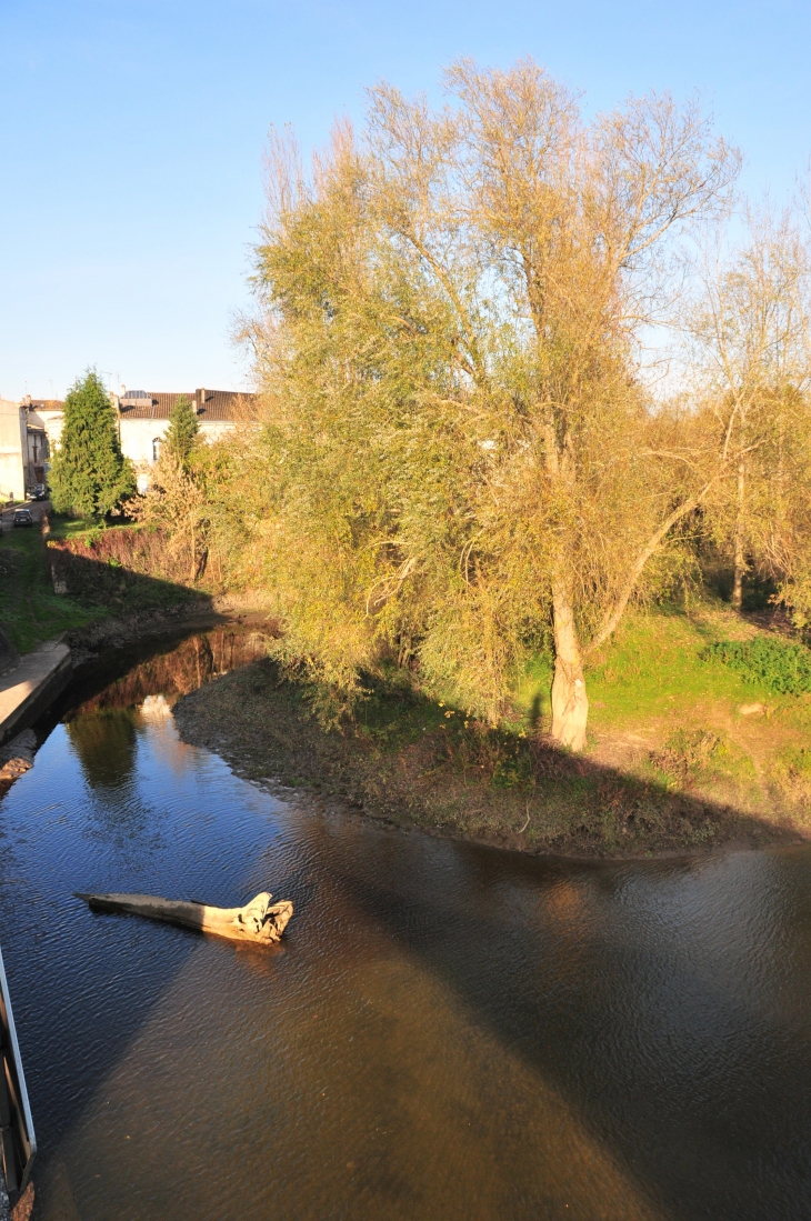 La rivière - Guîtres