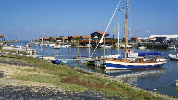 Le port de Larros. - Gujan-Mestras