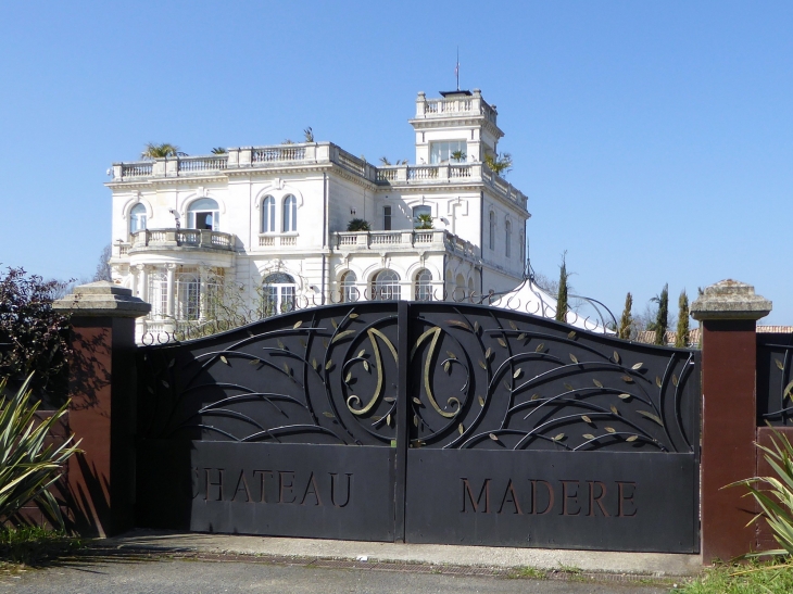 L'entrée du château Madère - Gujan-Mestras