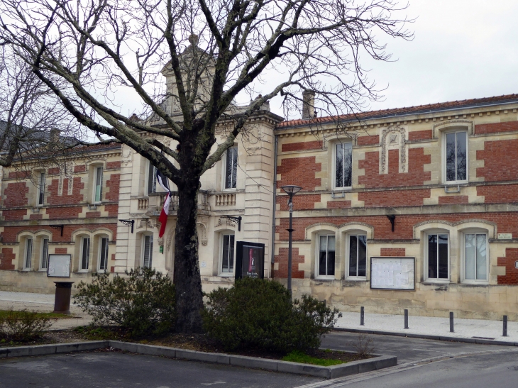 La mairie - Hourtin