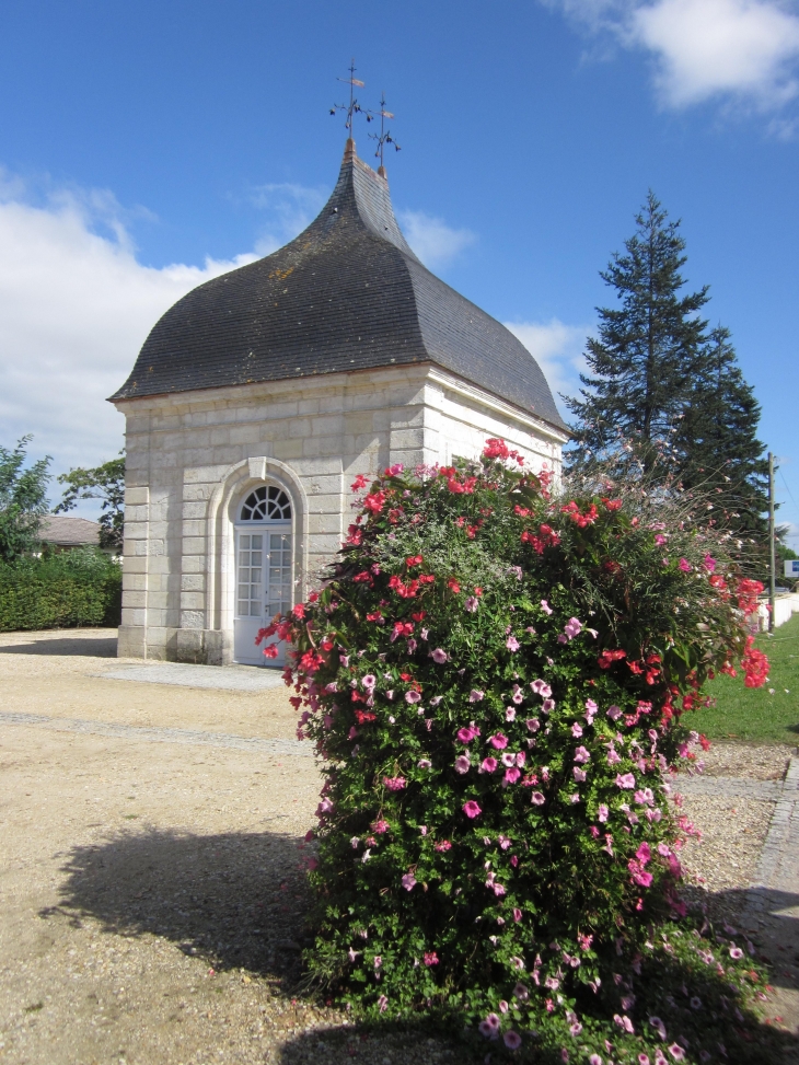 Les Pavillons ( 18° s. ) - Izon