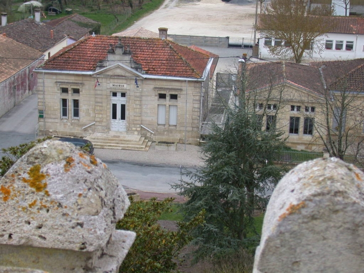 Mairie vue du clochet de l'eglise - Jau-Dignac-et-Loirac