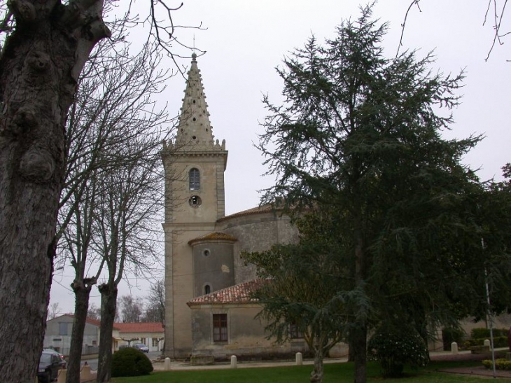 Eglise St Paulin du XIX° - Jau-Dignac-et-Loirac