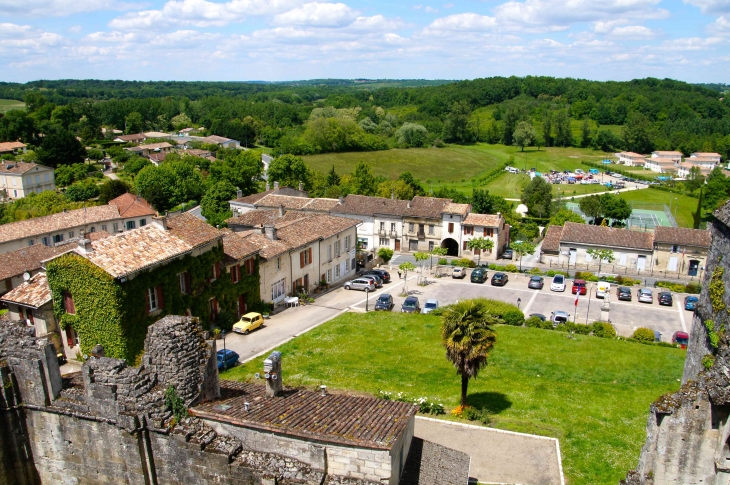 Le village vu du clocher de l'abbaye de la Sauve.