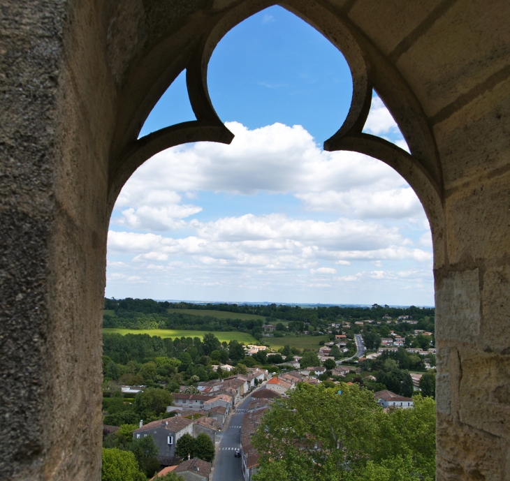 Le village vu du clocher de l'abbaye de la Sauve.