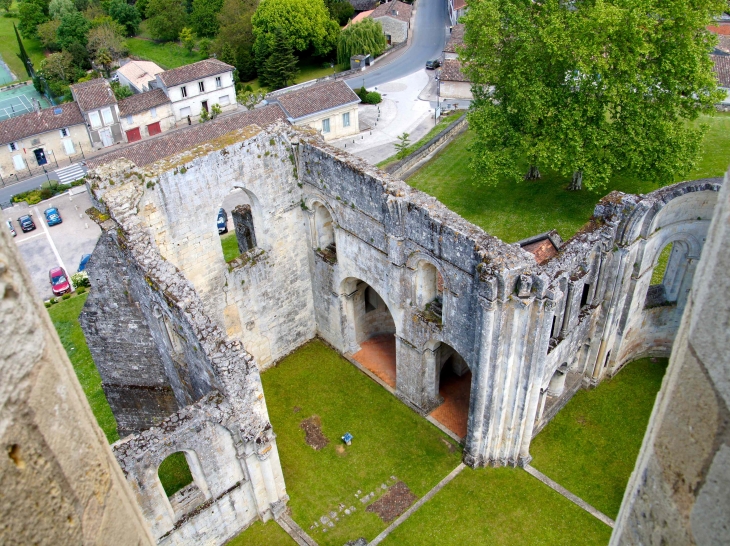 Vue sur le transept - Abbaye de la Sauve.