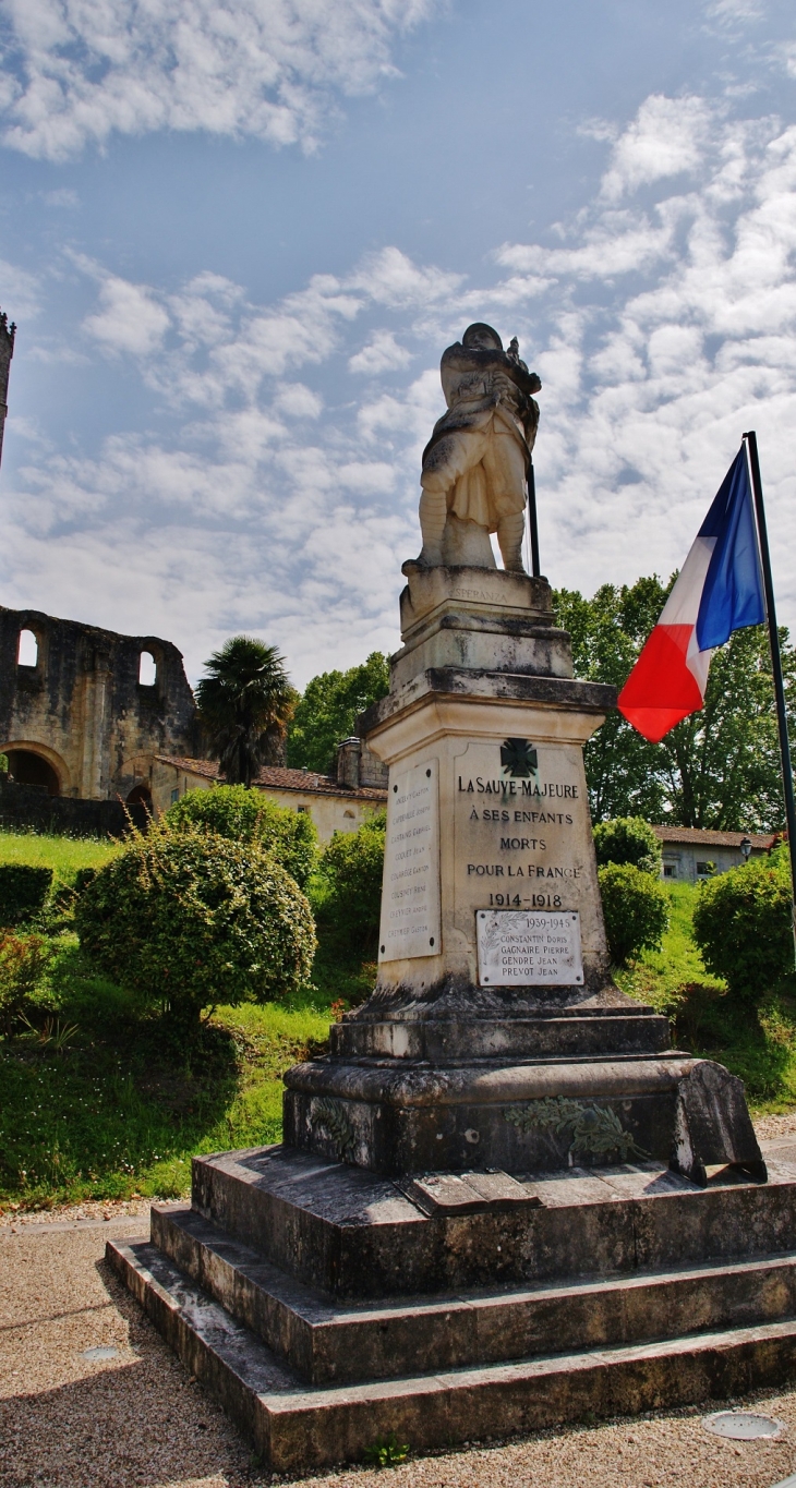 Monument aux Morts - La Sauve