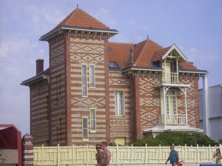 Villa belle époque en front de mer - Lacanau