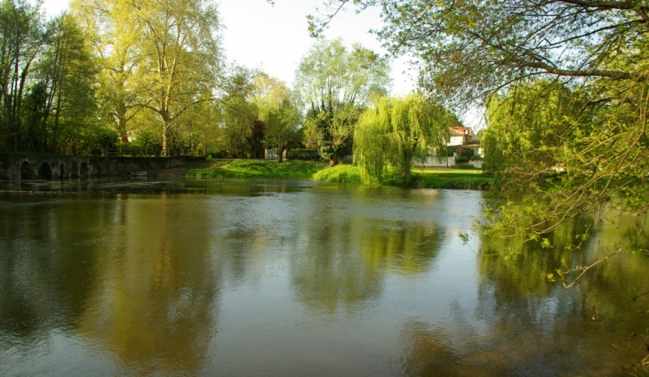 SABLONS - Lagorce