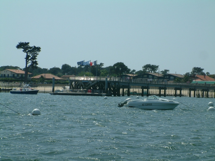 Lege-Cap-Ferret - l'embarcadere du Cap Ferret - Lège-Cap-Ferret