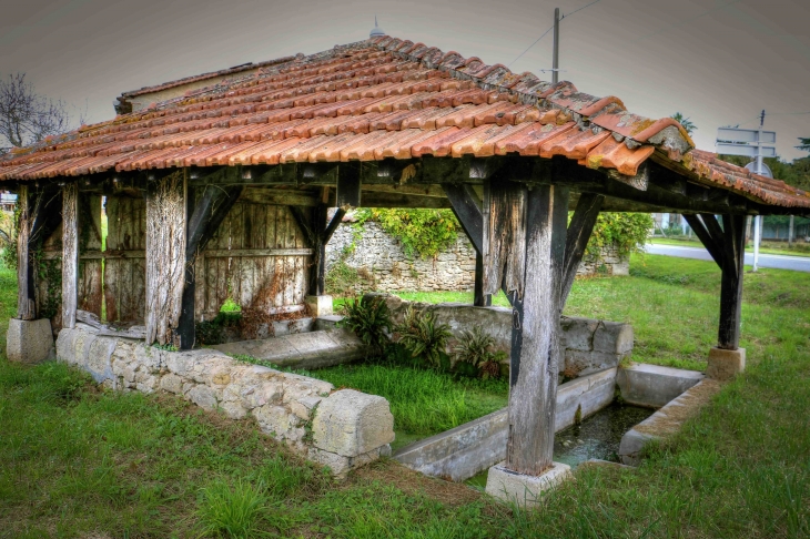 Lavoir de Brouquet - Léogeats