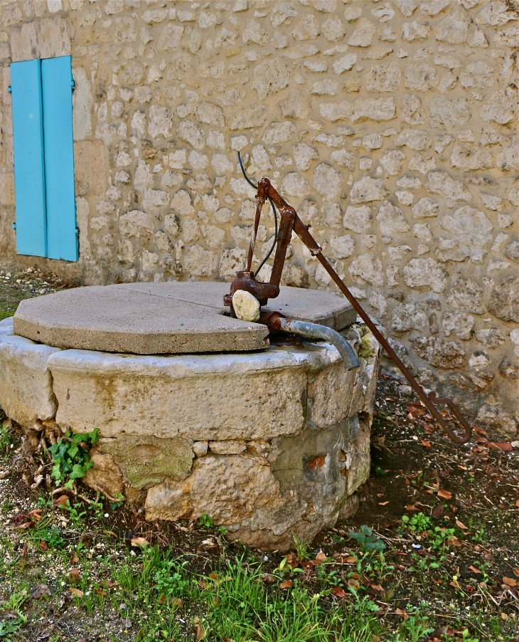 Dans le village - Les Lèves-et-Thoumeyragues