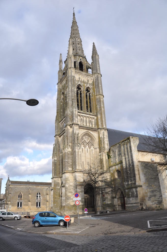 Flêche de l' église de Libourne