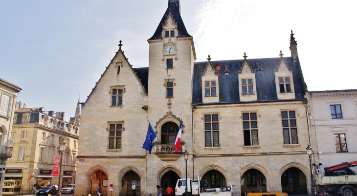 Hotel-de-Ville - Libourne