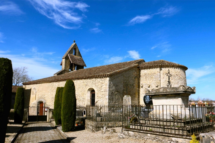 L'église romane et son cimetière - Loubens