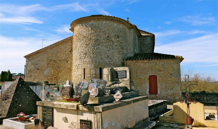 L'église romane et son cimetière - Loubens